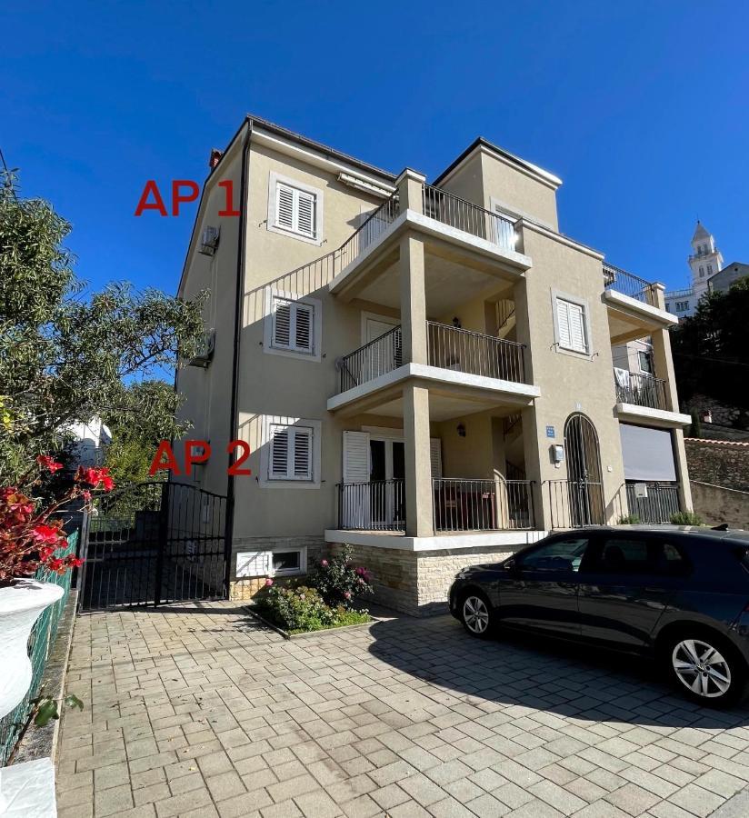 Apartments Girl Novi Vinodolski Εξωτερικό φωτογραφία