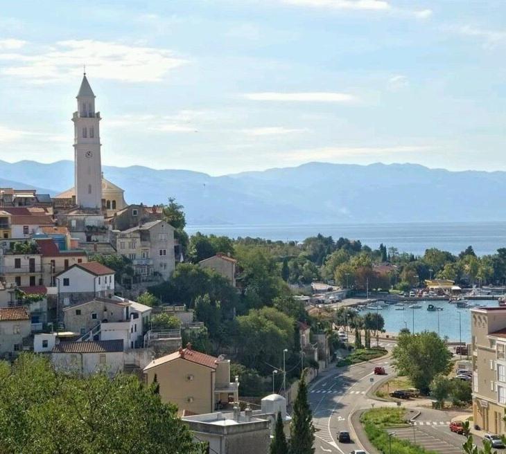 Apartments Girl Novi Vinodolski Εξωτερικό φωτογραφία